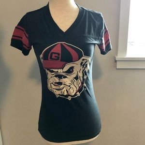 University of Georgia Bulldogs v-neck shirt